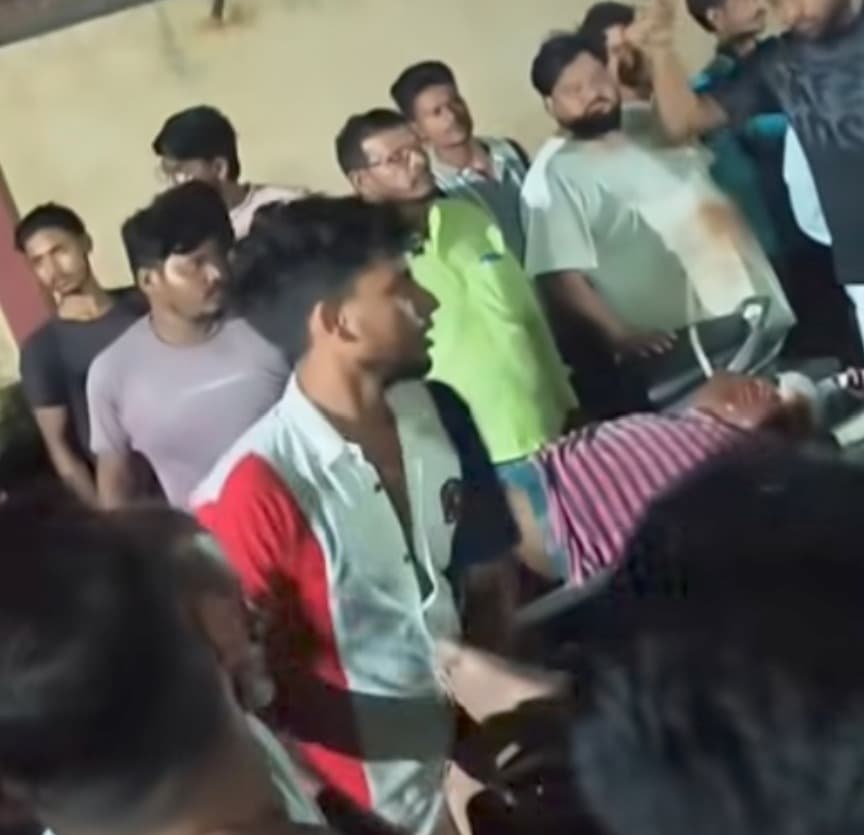 बरही में बाइक की टक्कर से बुजुर्ग समेत दो घायल, सदर अस्पताल रेफर
