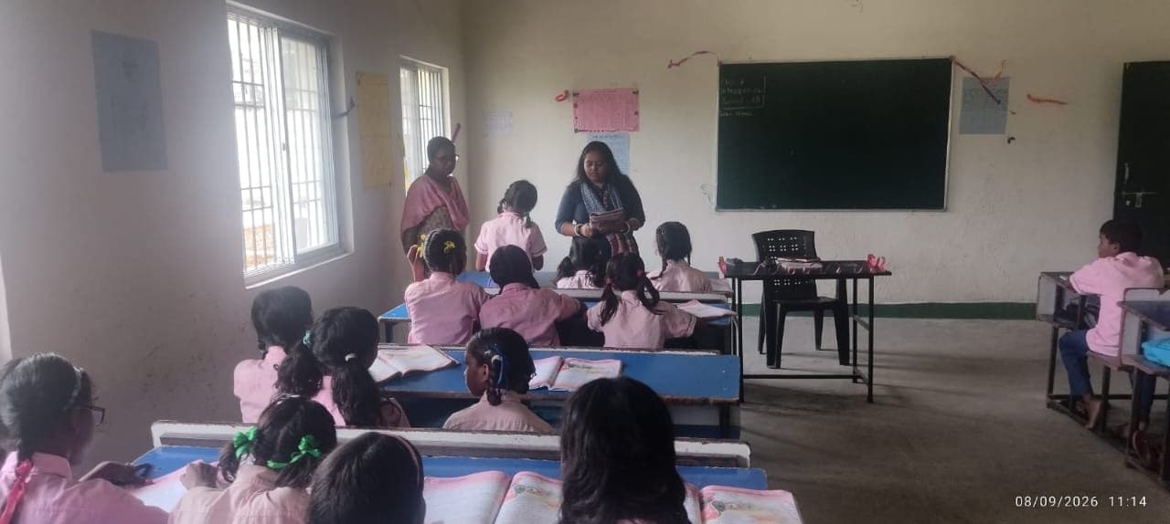 मेरा शब्द, मेरी कहानी’ से गूंजे रामगढ़ के विद्यालय, Read-a-Thon में बच्चों ने पढ़ीं कहानियां