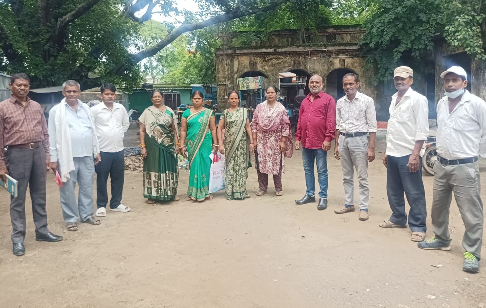 बिचौलिया संस्कृति पर रोक और पंचायत स्तर पर जनसुनवाई की व्यवस्था हो: खतियानी परिवार