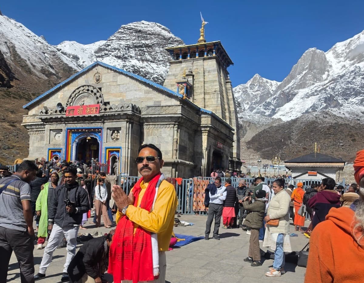 केदारनाथ धाम में बीरेंद्र रजक ने किए बाबा भोलेनाथ के दर्शन, क्षेत्र की खुशहाली के लिए मांगी मन्नत