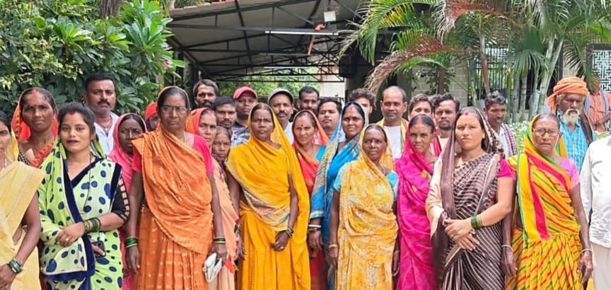बिजली आपूर्ति समस्या से जूझ रहे बिजली उपभोक्ताओं ने विधायक से लगाई गुहार,   100केवी नया ट्रांसफार्मर लगाने की मांग