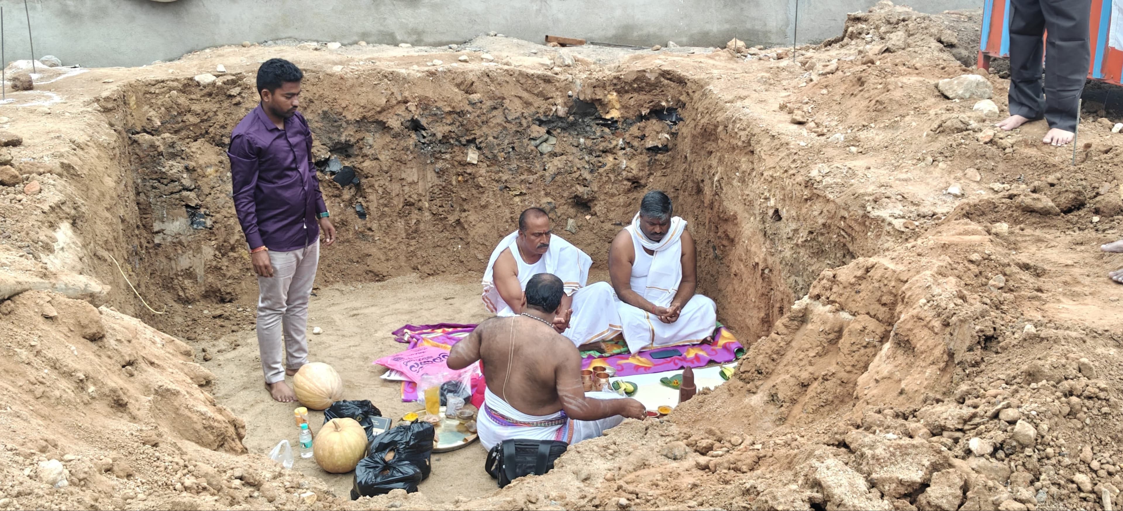 चंद्रगुप्त सुशी इंफ्रा परिसर में बनेगा मां दुर्गे का भव्य मंदिर, मंत्रोच्चार के साथ हुआ भूमि पूजन