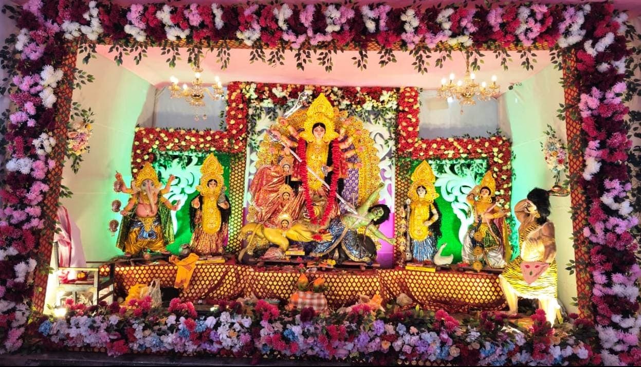 भुरकुंडा कोयलांचल, भदानीनगर, बासल में पूजा पंडालो के खुले पट, मां दुर्गा के सप्तम स्वरूप मां कालरात्रि की पूजा अराधना