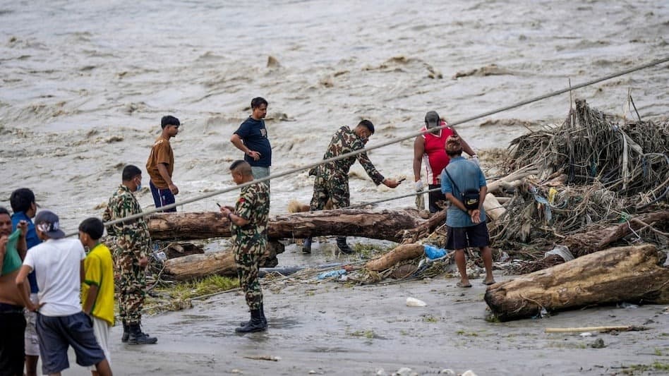 नेपाल में भीषण बाढ़ का कहर, भोटेकोशी नदी में फिर बढ़ा जलस्तर; रेस्क्यू टीमों को अलर्ट