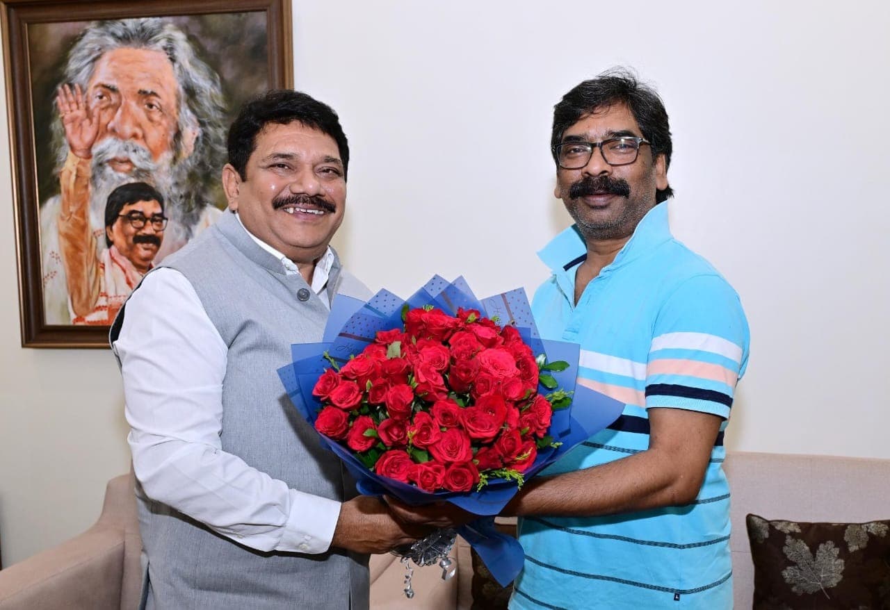 आदिवासी एकता महाजुटान रैली में मुख्य अतिथि के रूप में शामिल होने का सीएम हेमंत सोरेन को मिला निमंत्रण