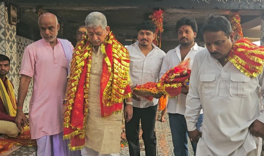 केंद्रीय मंत्री ललन सिंह पहुंचे रजरप्पा , किये मां छिन्नमस्तिके की पूजा अर्चना, देश की खुशहाली की कामना की