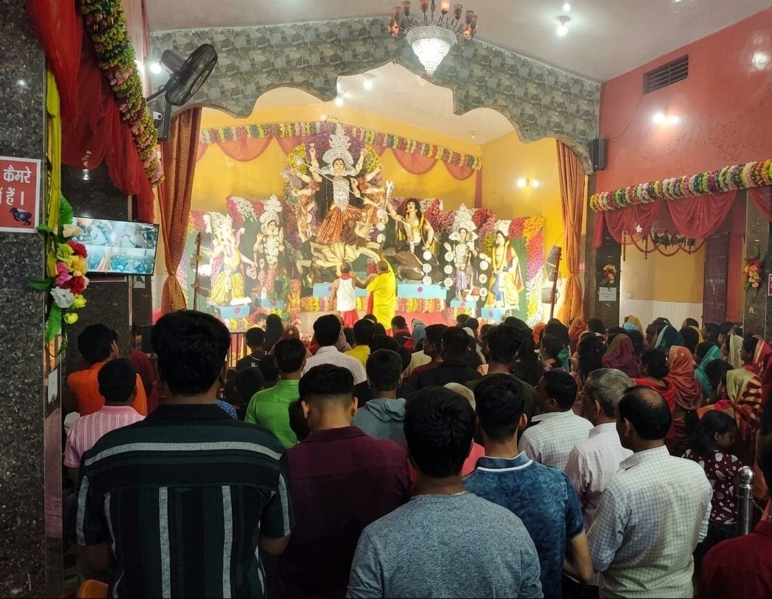 दुर्गा पूजा की तैयारियां जारी 