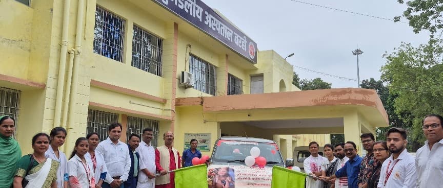 नन्हा सा दिल अभियान को जनप्रतिनिधियों ने हरी झंडी दिखाकर किया शुभारंभ