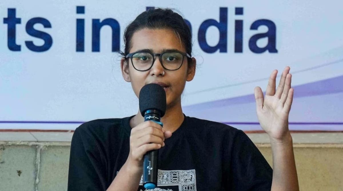 नेहा बोरा हिरासत से रिहा, तिरंगा यात्रा से पहले दिल्ली में बड़ा प्रदर्शन