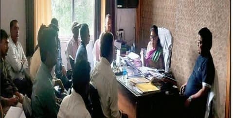 विष्णुगढ़ बीडीओ व सीओ ने की SIR फेज-2 की समीक्षा, 4 सितंबर तक दर्ज करा सकेंगे दावा-आपत्ति