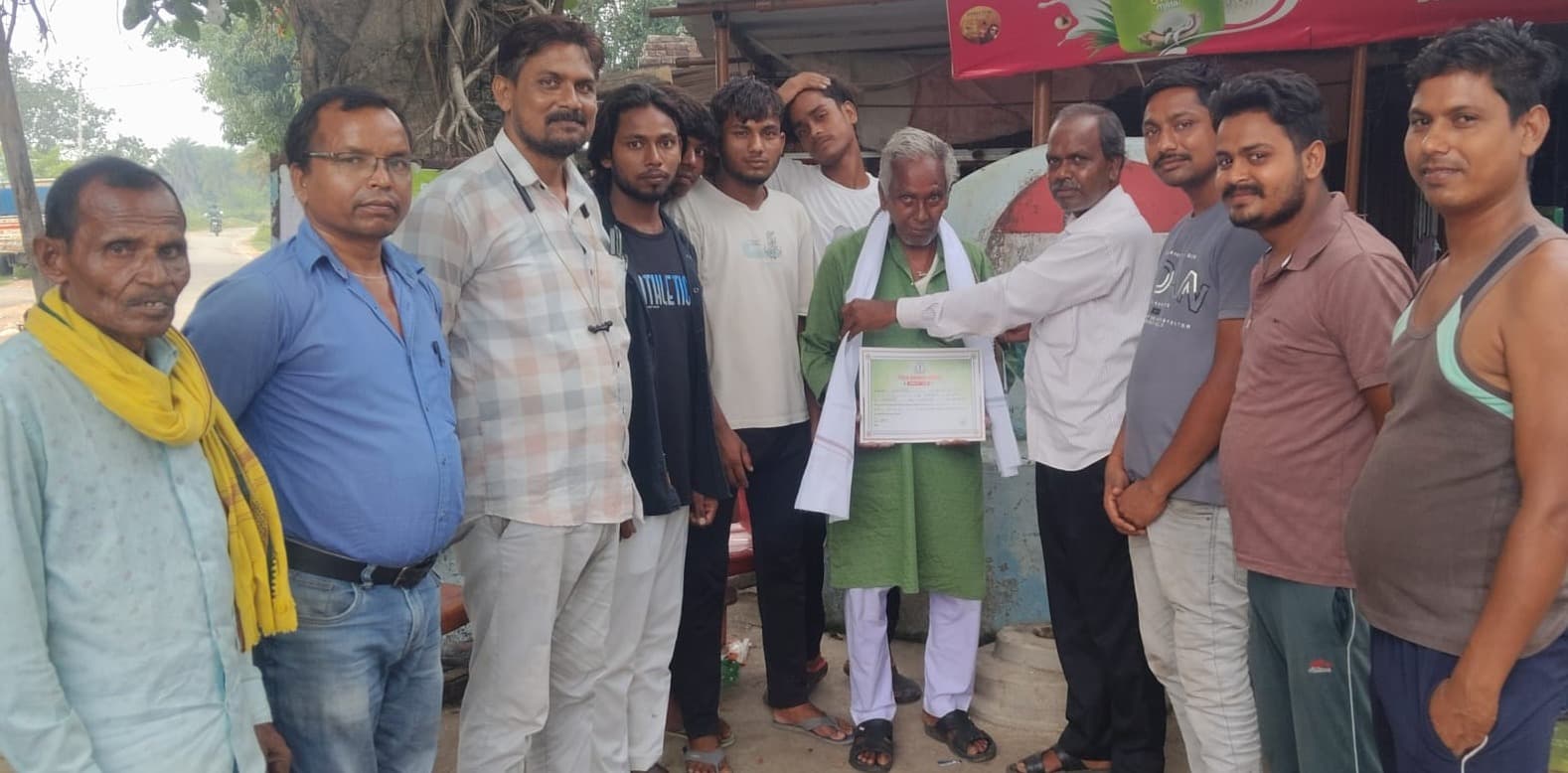 चिह्नित आंदोलनकारी का प्रशस्ति-पत्र मिलने पर आसनबनी में खुशी की लहर, दुर्गा चरण महतो का हुआ भव्य स्वागत