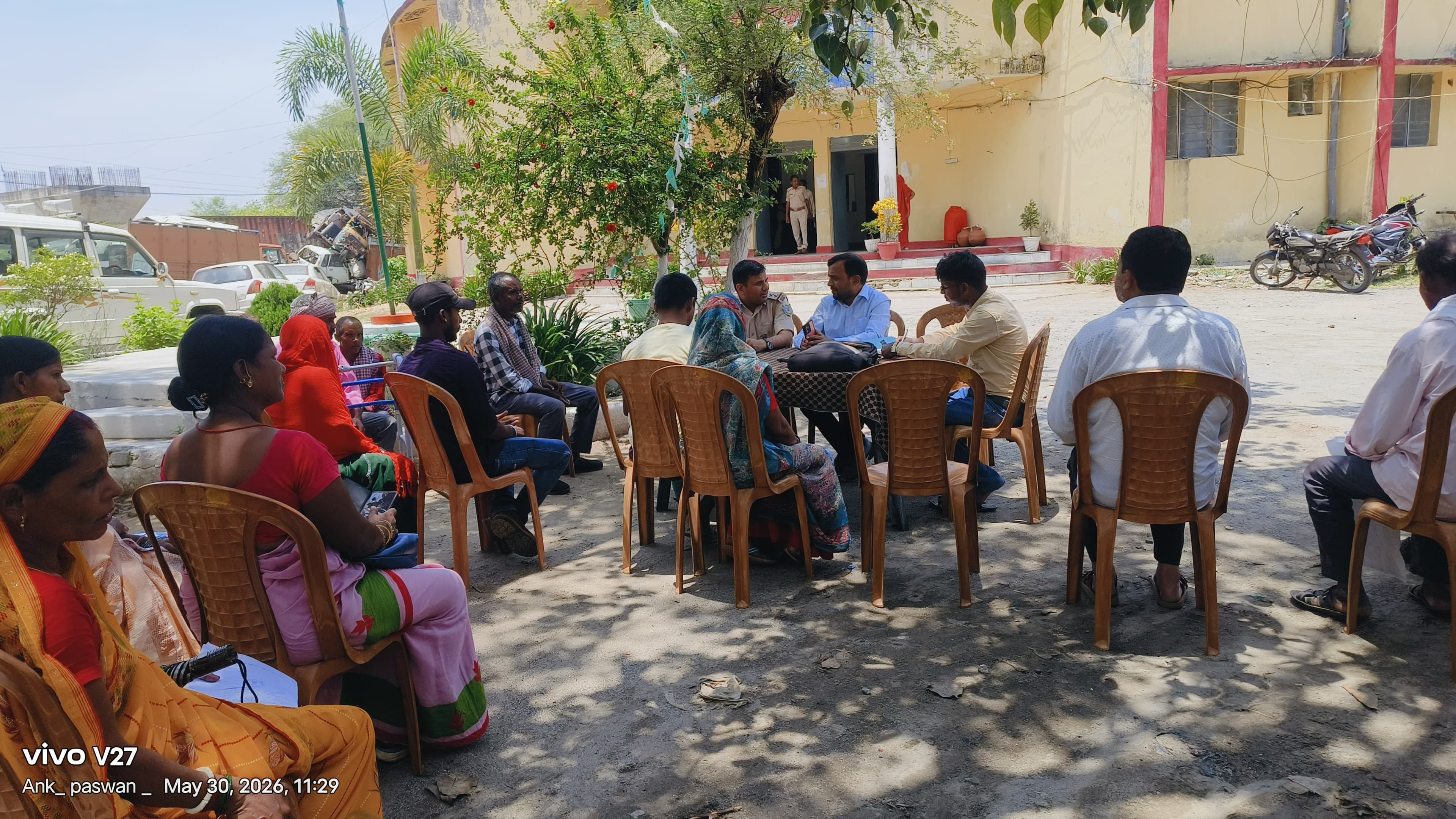 चौपारण थाना में पहली बार लगा थाना दिवस, भूमि विवाद समेत 16 मामलों की सुनवाई