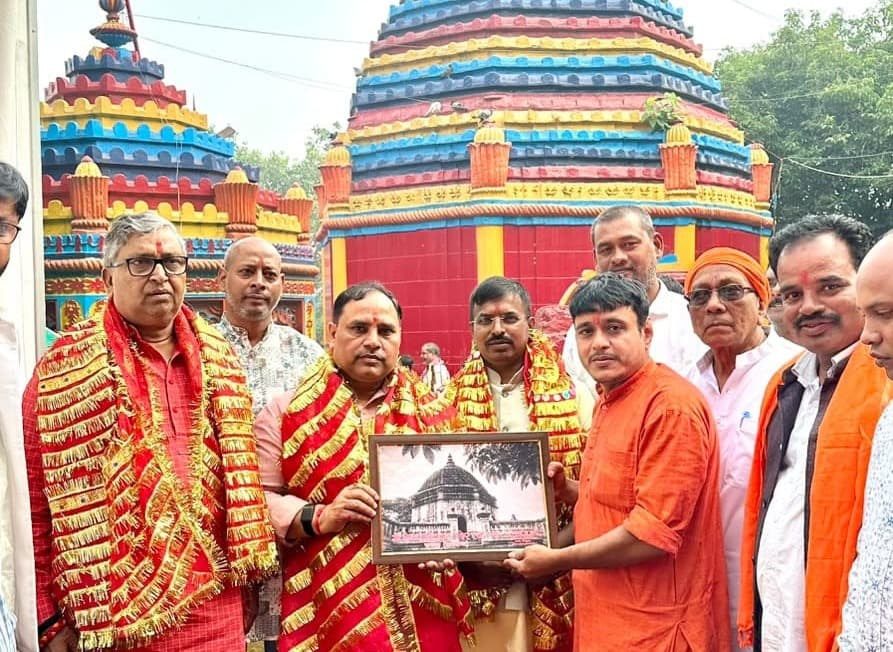 रजरप्पा पहुंचे छत्तीसगढ़ भाजपा के संगठन महामंत्री, मां छिन्नमस्तिके से लिया आशीर्वाद