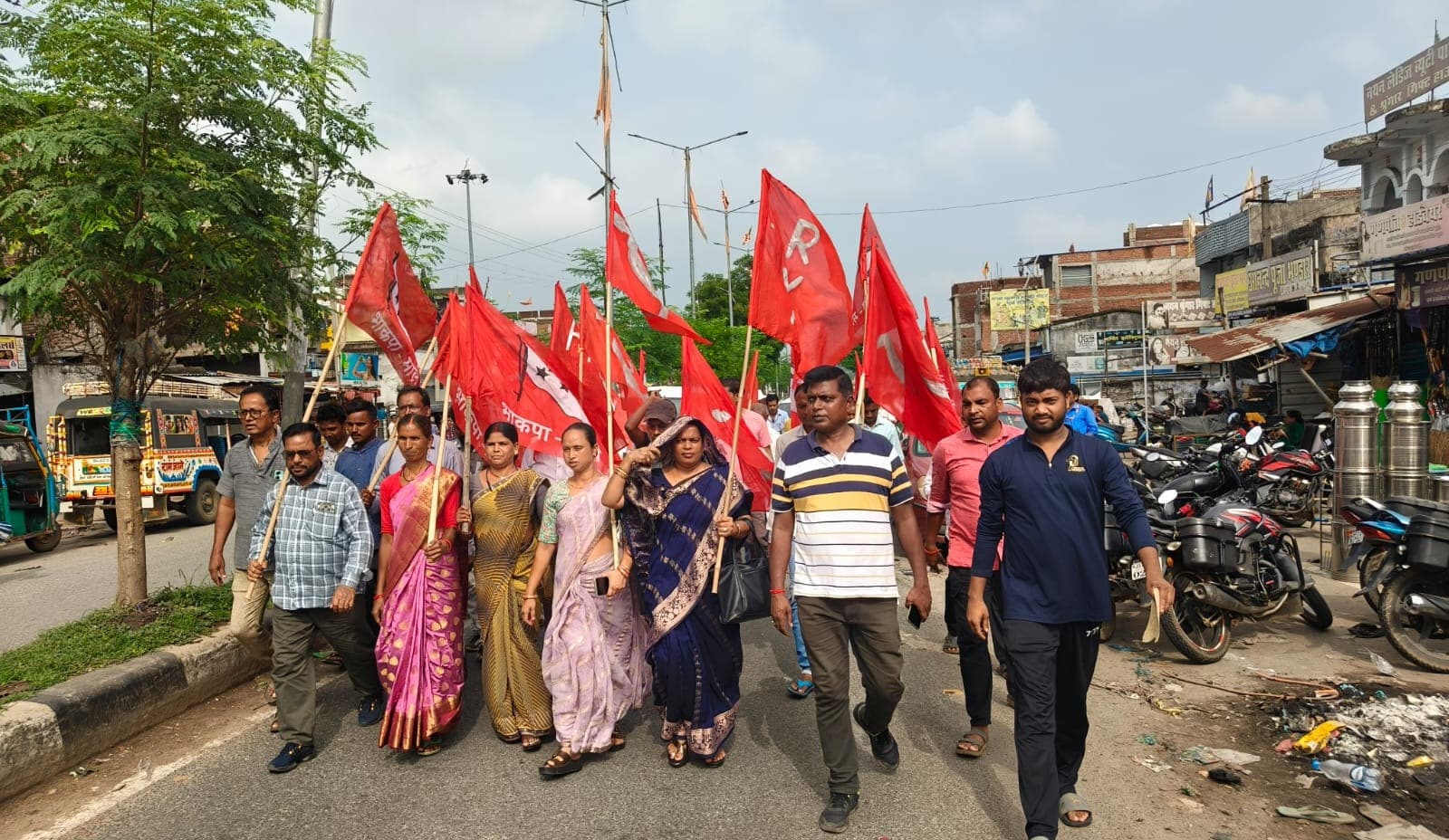 प्रिंस खान की गिरफ्तारी की मांग को लेकर बगोदर में माले का विरोध मार्च