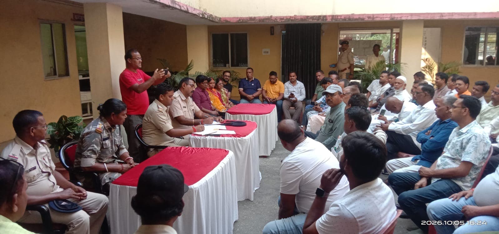 शांति समिति की बैठक में सुरक्षा और यातायात व्यवस्था पर हुई चर्चा