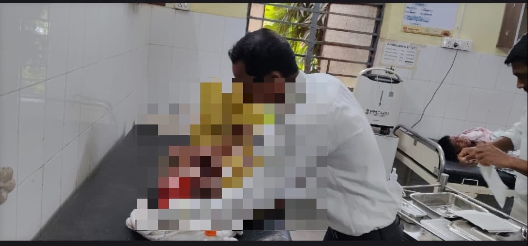 हाइवा व एक्सयूवी कार की सीधी टक्कर