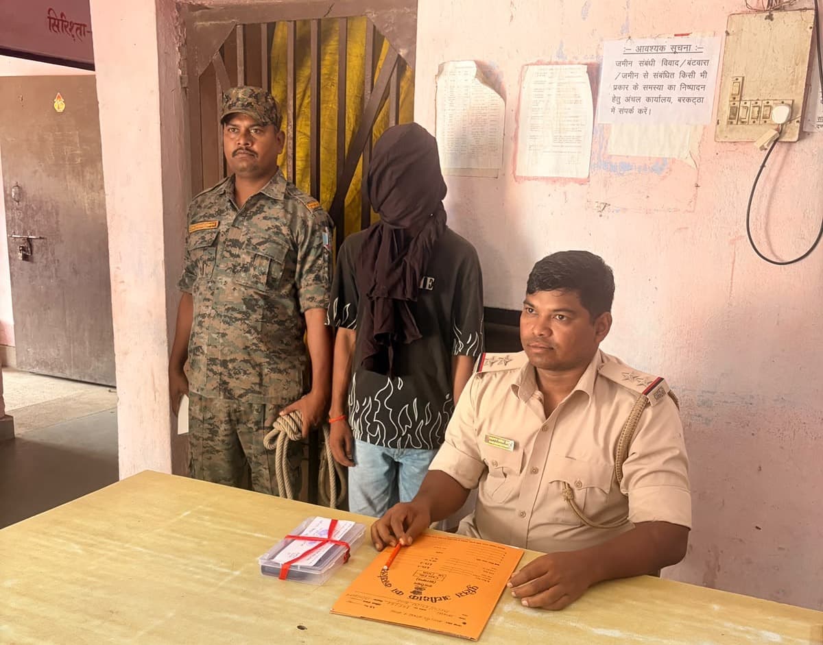 हजारीबाग पुलिस के विशेष अभियान में 39 अपराधी गिरफ्तार, 22 वारंट निष्पादित