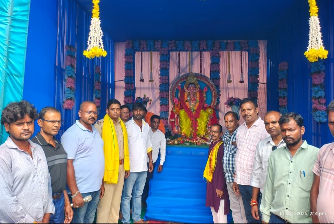 गणपति बप्पा मोरया के जयघोष से गूंजा मांडू का श्री गणेश चौक 