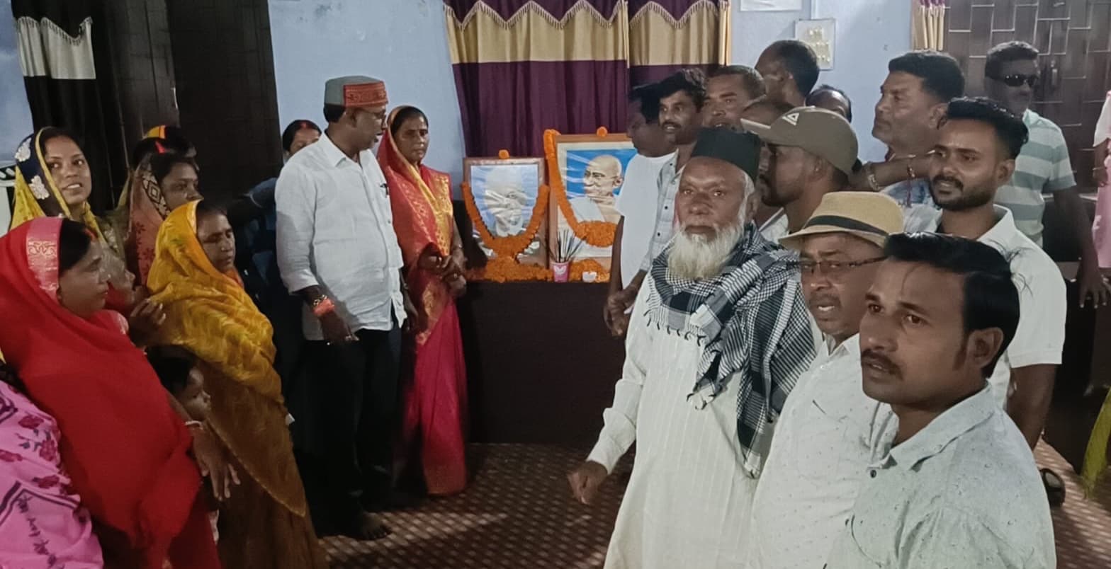 गांधी-शास्त्री जयंती पर बड़का चुम्बा पंचायत सचिवालय में विशेष आमसभा
