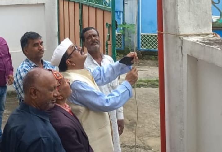 स्वतंत्रता दिवस पर अटल सेवा केंद्र में हुआ झंडोत्तोलन