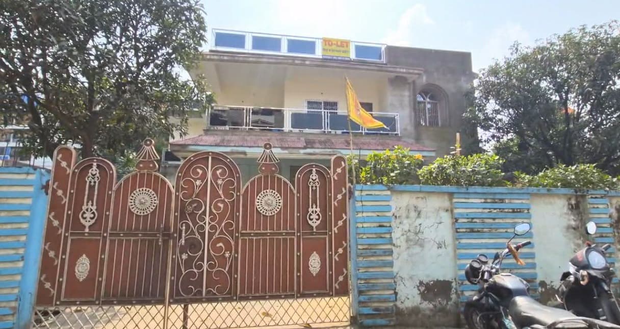 लाखे में सेवानिवृत्त शिक्षिका के घर चोरी, खिड़की तोड़कर घुसे चोर