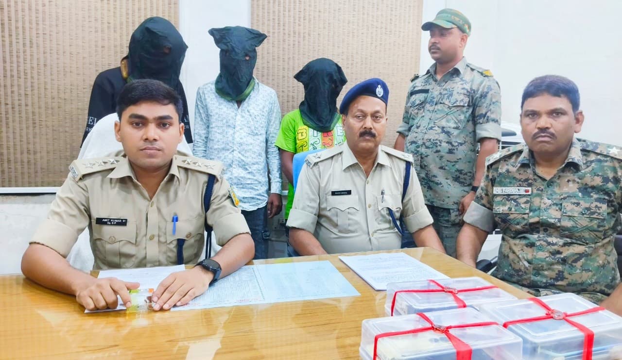 जामताड़ा पुलिस का साइबर नेटवर्क पर प्रहार: तीन शातिर ठग गिरफ्तार, देशभर में फैलाया था जाल