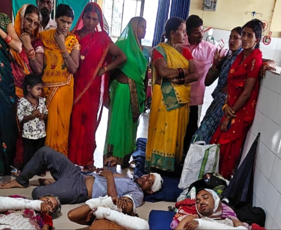 सलगा में जमीन विवाद ने लिया खूनी संघर्ष का रूप, गांव बना रणक्षेत्र दो पक्षों में लाठी-डंडे व लोहे की रॉड से हमला