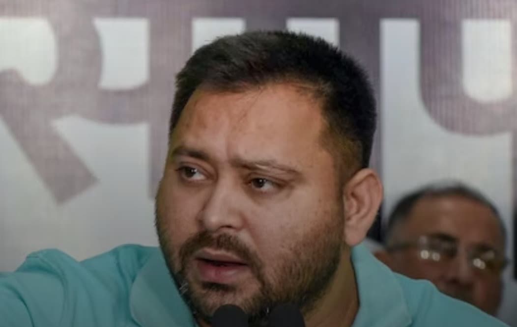 तेजस्वी यादव का 19 अगस्त को लोकभवन मार्च का ऐलान, पूछा- AK-47 चलाने का आदेश आखिर किसने दिया?