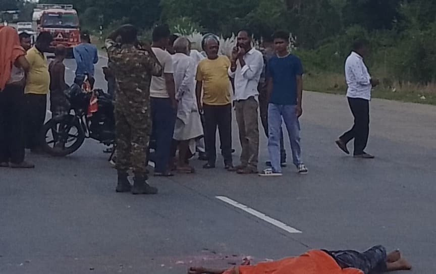 सड़क दुर्घटना में 18 वर्षीय युवक की मौत, अज्ञात वाहन की चपेट में आने से हादसा