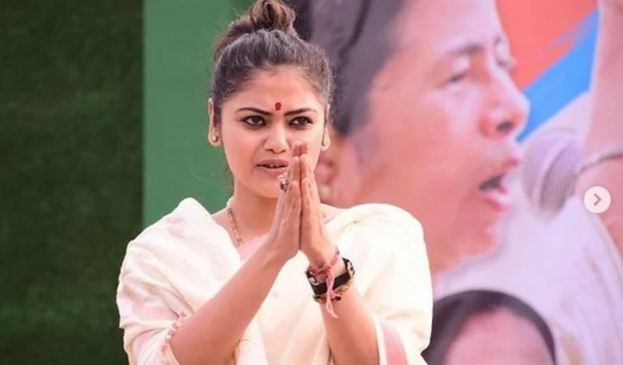 ममता बनर्जी को बड़ा झटका, सयानी घोष समेत 20 टीएमसी सांसद बागी
