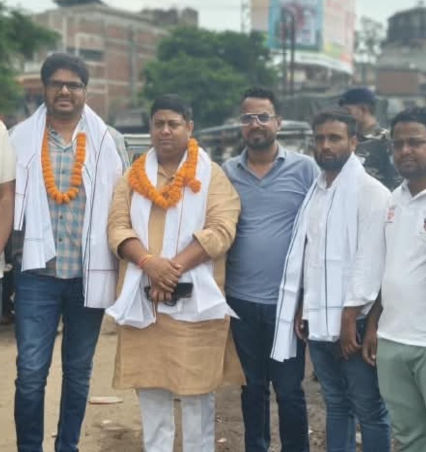 कोडरमा जाने के क्रम में बरही चौक पर युवा कांग्रेस नेताओं का जोरदार स्वागत, कार्यकर्ताओं में दिखा उत्साह