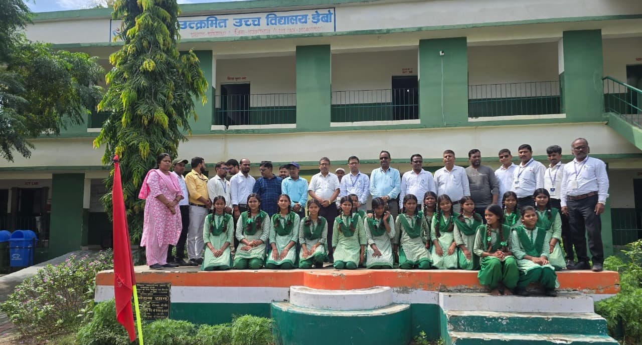 पीएमश्री स्कूल डेबो में पहुंचे जीसीईआरटी उपसचिव, बच्चों की बुनियादी शिक्षा मजबूत करने पर जोर