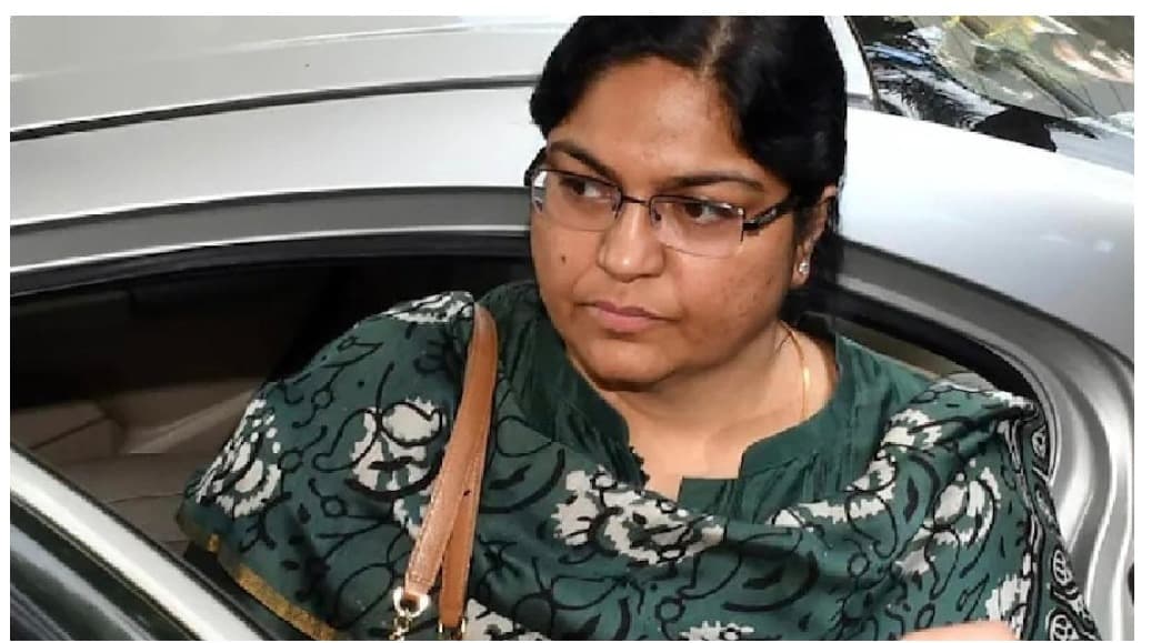 पूजा सिंघल को सुप्रीम कोर्ट से झटका, मनी लॉन्ड्रिंग केस जारी
