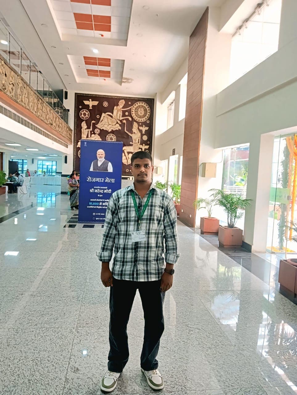 संघर्ष और मेहनत की मिसाल बने बेलाही के अंकित, लोको पायलट बन बढ़ाया चौपारण का मान 