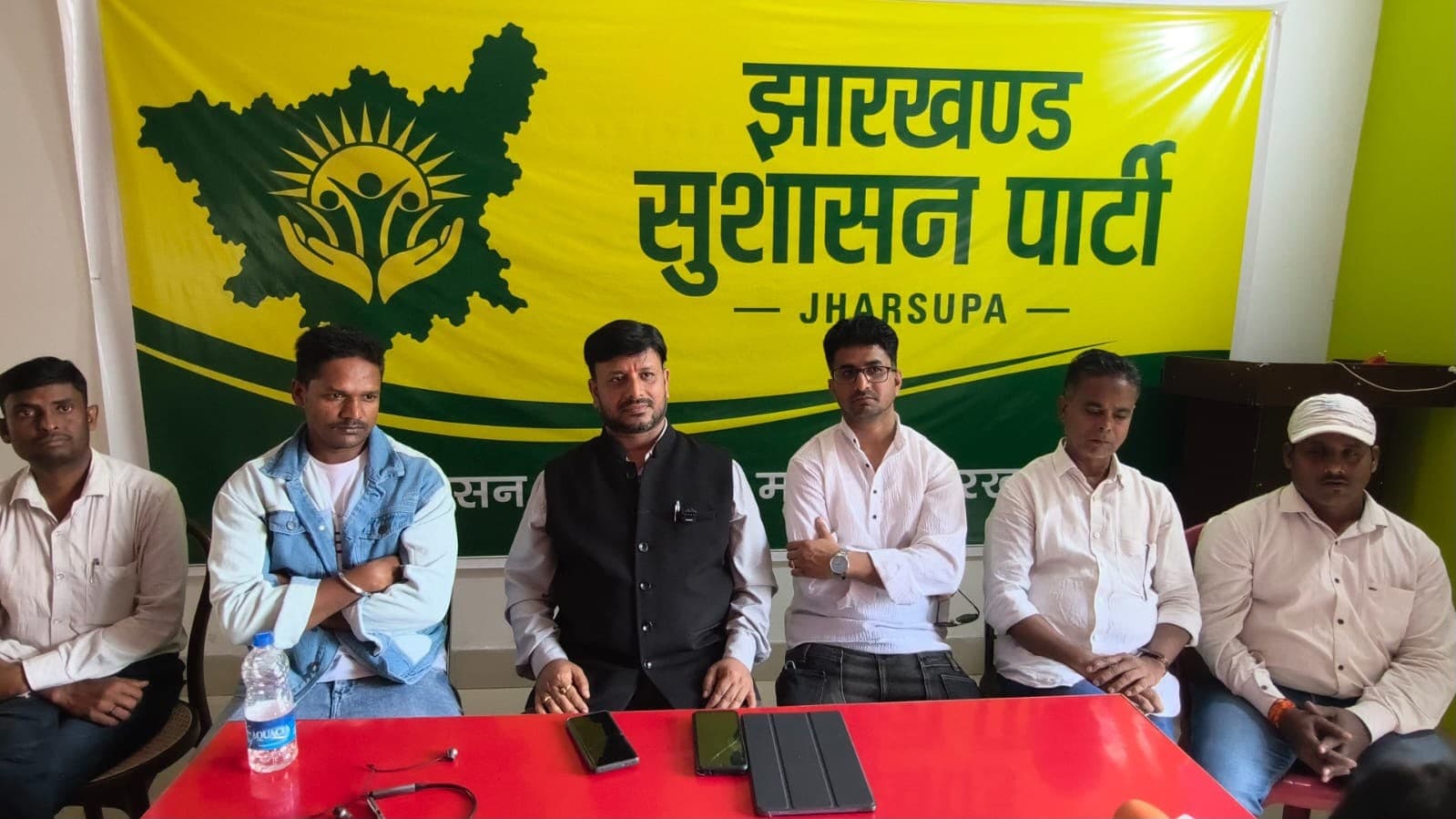 झामुमो से निष्कासन के बाद संजीव सिन्हा ने बनाई नई पार्टी, हेमंत-कल्पना को दी नसीहत