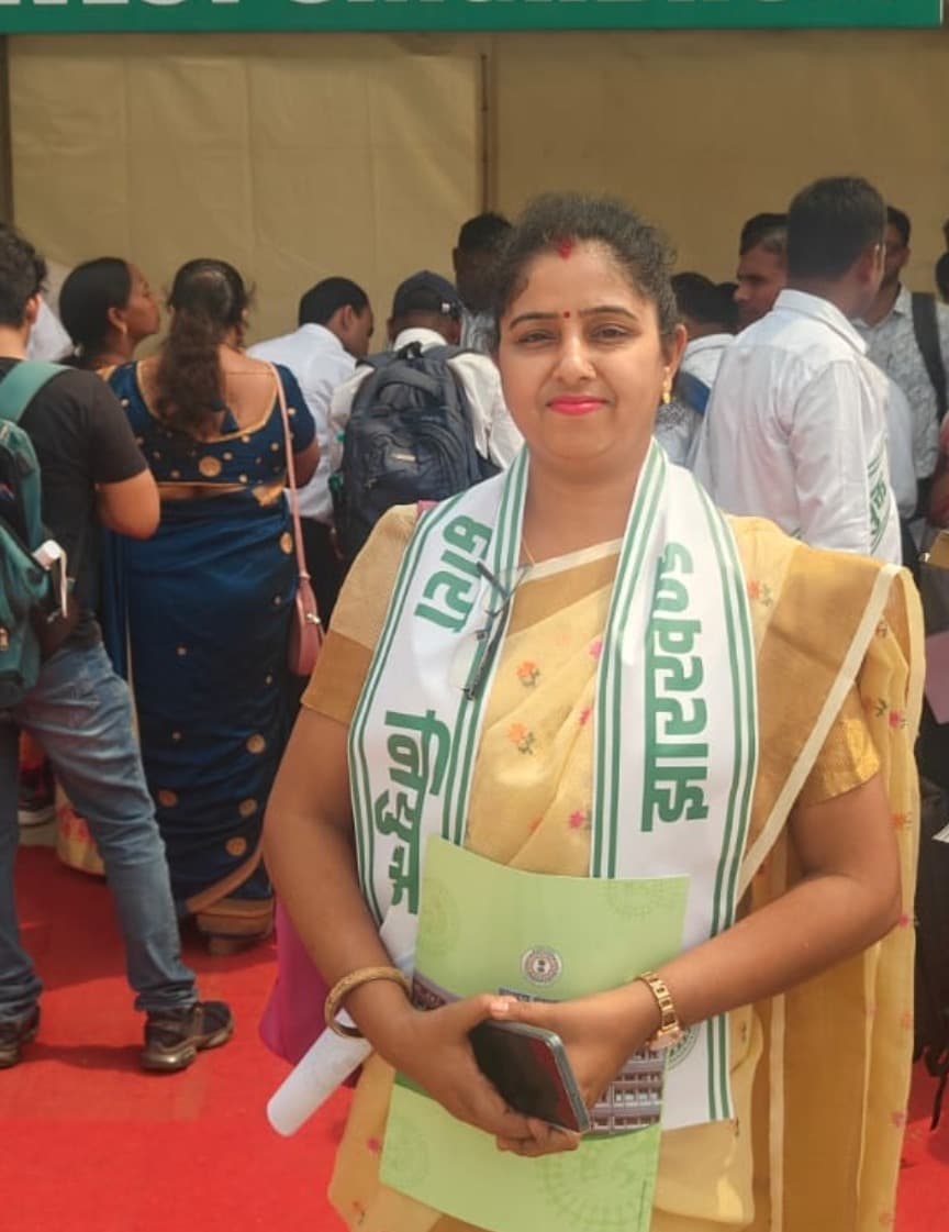 गौरियाकरमा की मुखिया कुमारी मीरा यादव बनीं सहायक आचार्य, पंचायत में खुशी की लहर