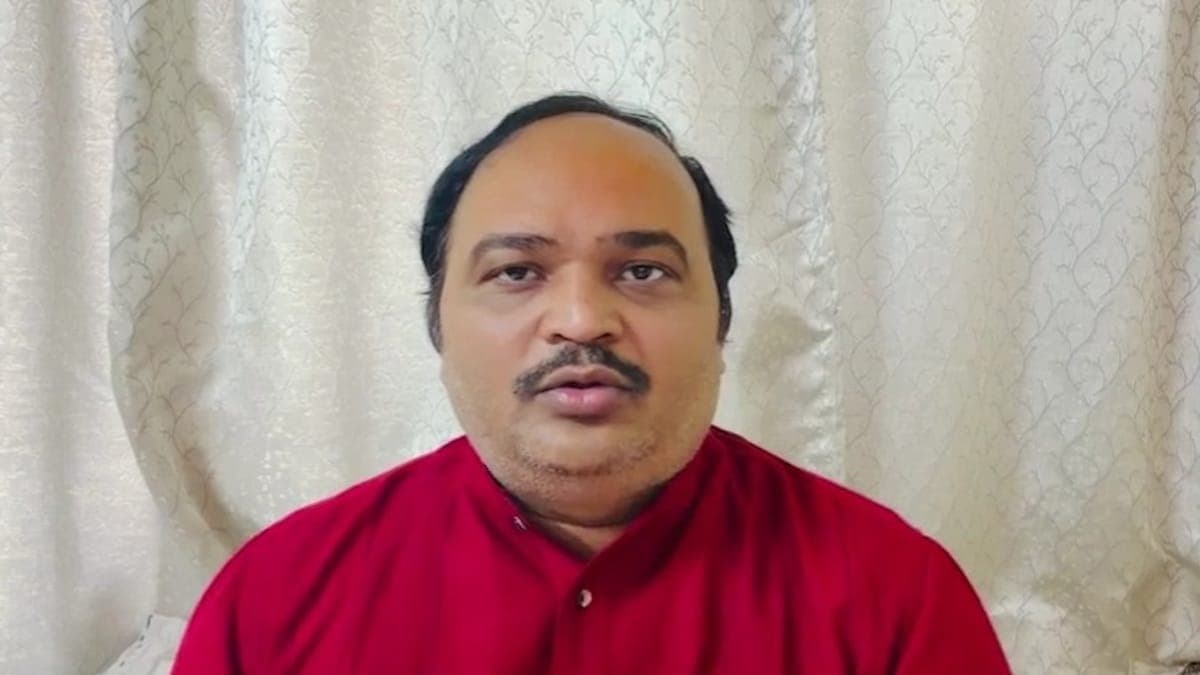 उद्धव ठाकरे को झटका, राष्ट्रीय प्रवक्ता आनंद दुबे ने छोड़ी शिवसेना