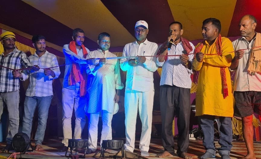 विश्वकर्मा पूजा पर डपोक व कारीमाटी में भक्ति जागरण का शुभारंभ, जीप उपाध्यक्ष ने काटा फीता