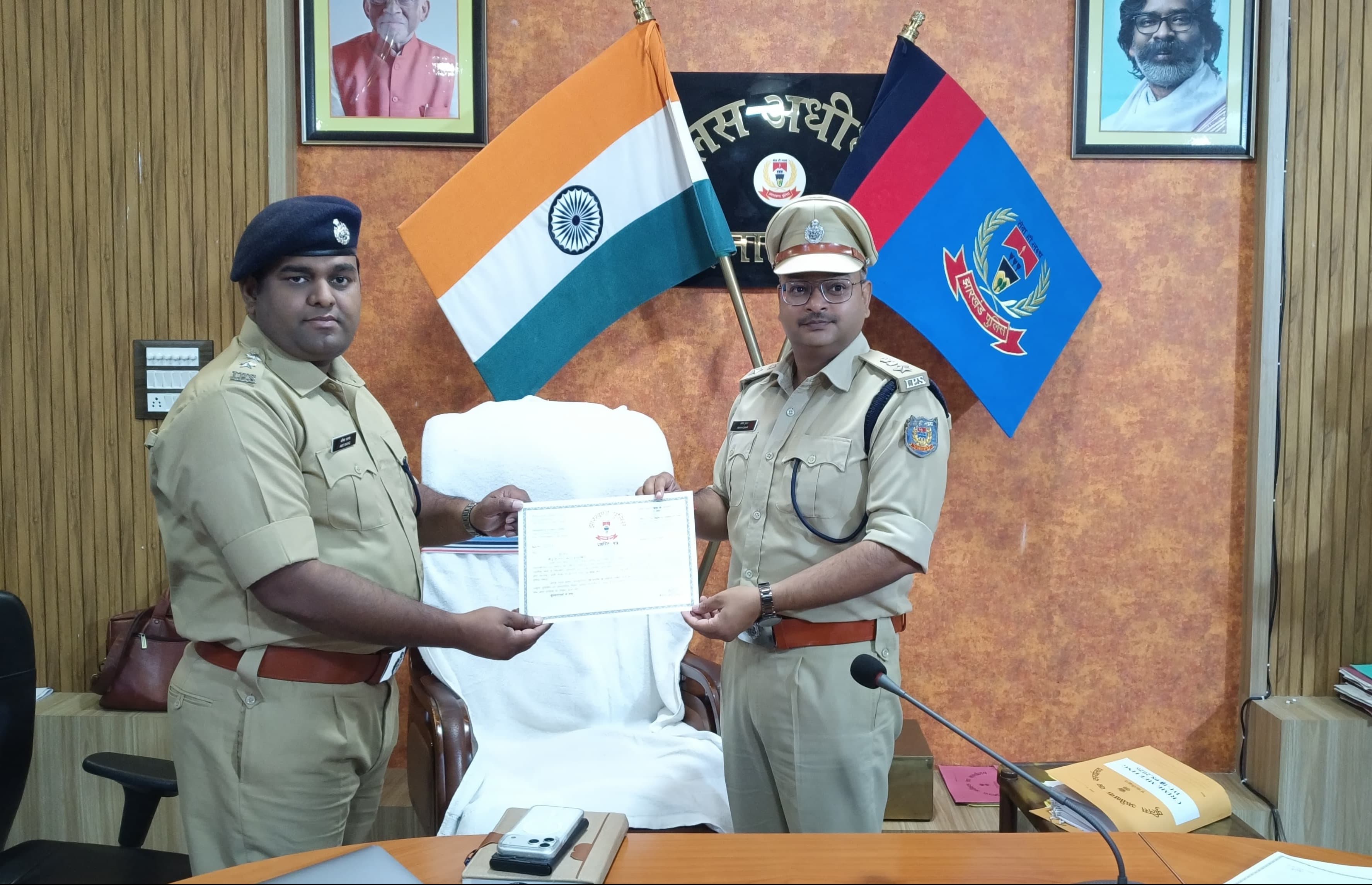हजारीबाग में अपराध समीक्षा बैठक, महिला अपराध के मामलों को 60 दिनों में निपटाने का निर्देश