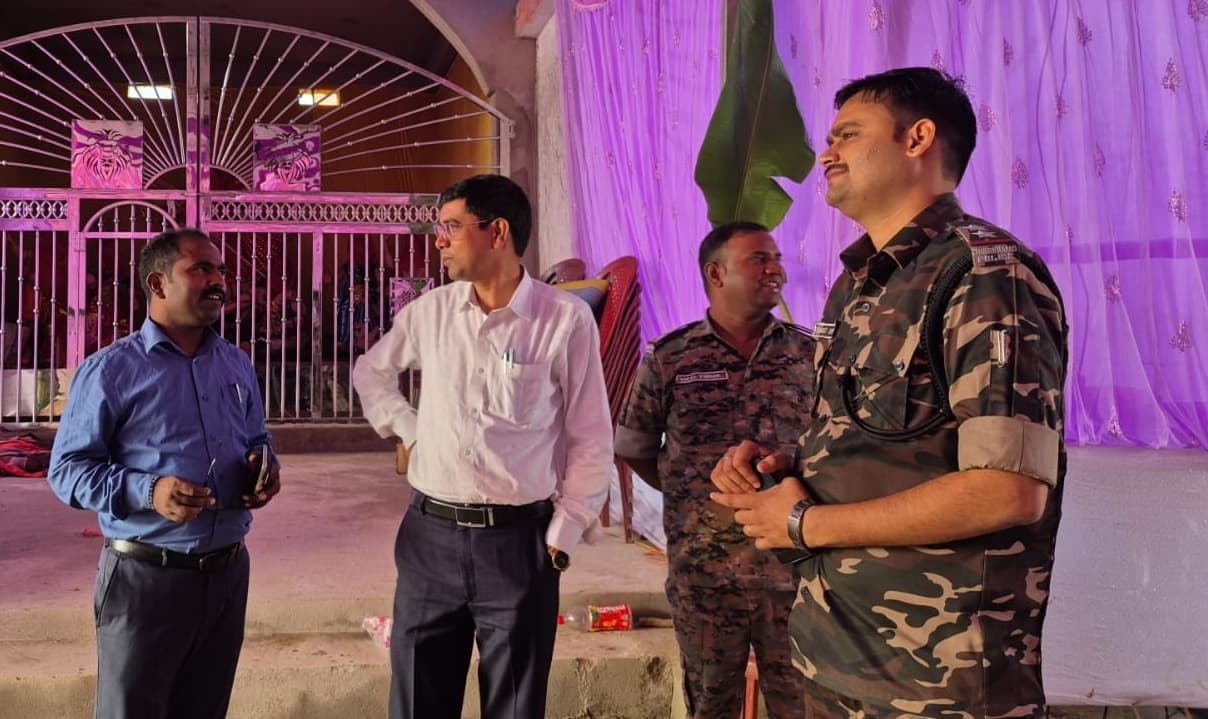 दुर्गा पूजा के मद्देनजर कटकमदाग प्रशासन अलर्ट, पूजा पंडालों का किया निरीक्षण