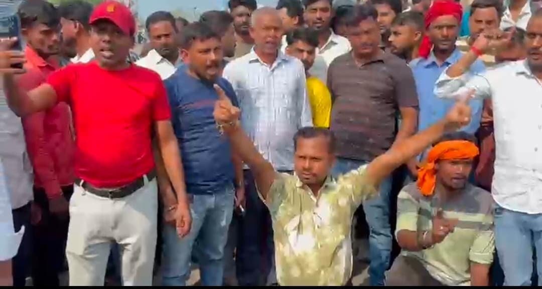 NHAI के लापरवाही के चलते लोगो की जा रही जान 