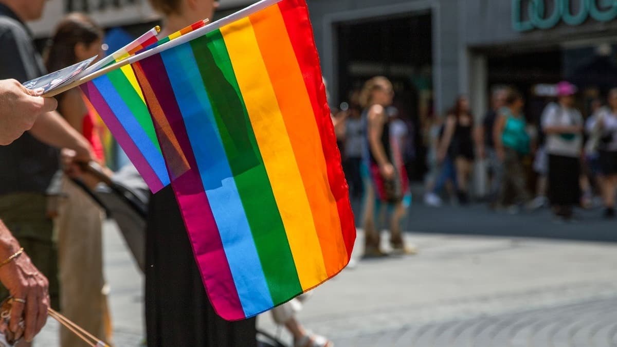 तुर्की में LGBTQ+ और HIV सपोर्ट समूहों पर बड़ी कार्रवाई, दर्जनों हिरासत में