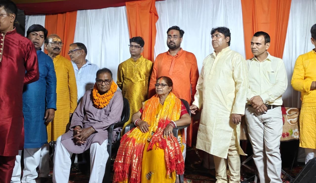 भूमि दानकर्ता दंपती सम्मानित, शिव परिवार प्राण प्रतिष्ठा महोत्सव संपन्न