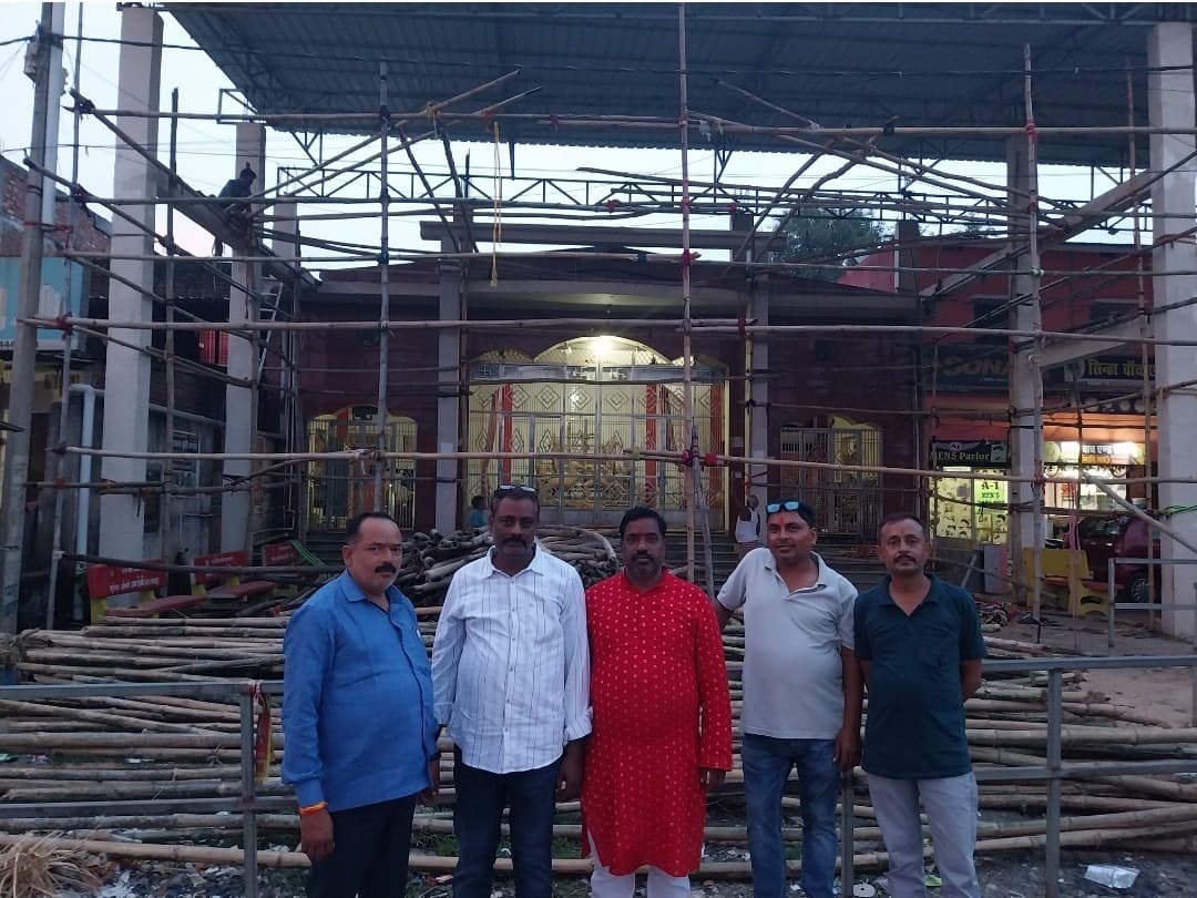 मां के स्वागत को सजने लगा चौपारण, भव्य पंडाल निर्माण शुरू