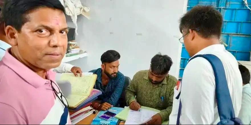 चौपारण में सामाजिक अंकेक्षण के नाम पर वसूली का आरोप