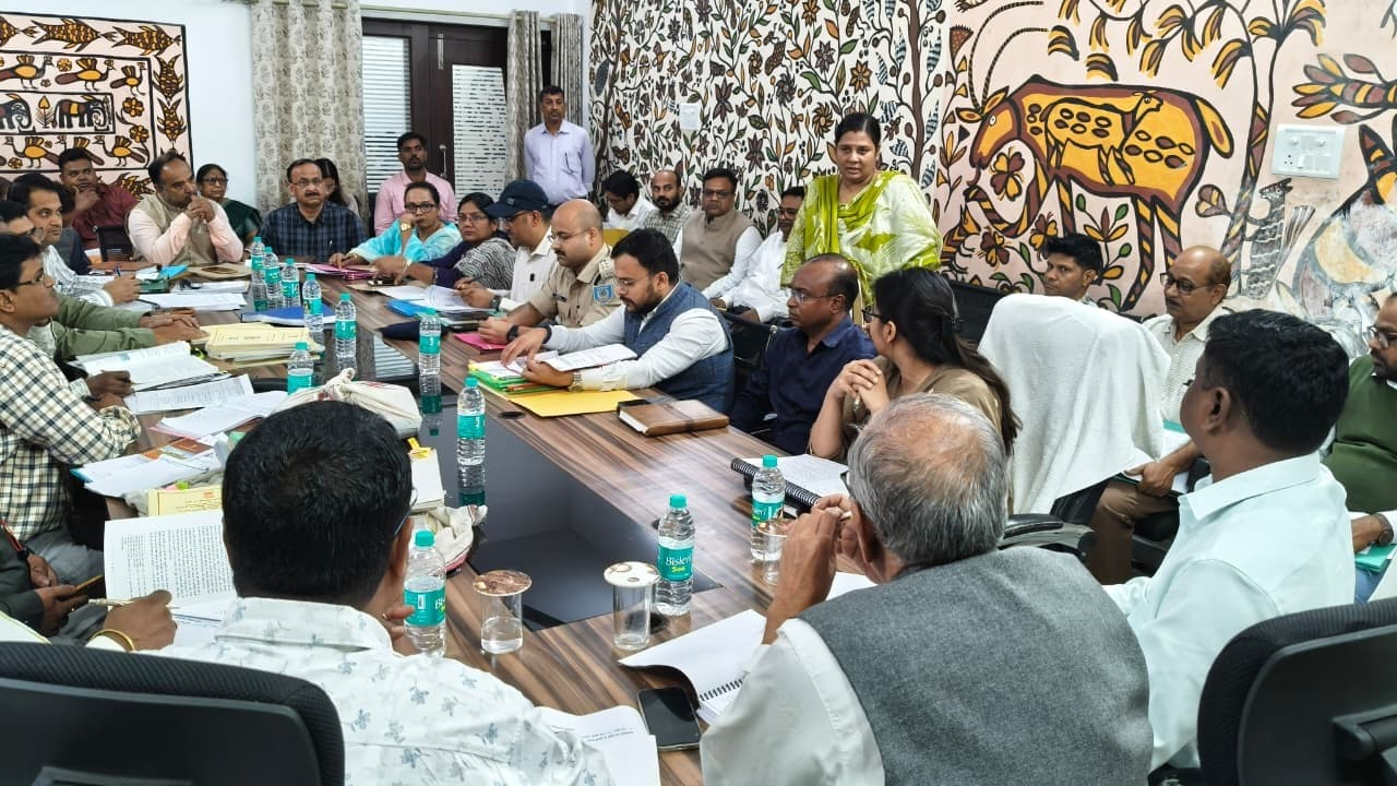 हजारीबाग पहुंची झारखंड विधानसभा की लोक लेखा समिति, वित्तीय मामलों की समीक्षा