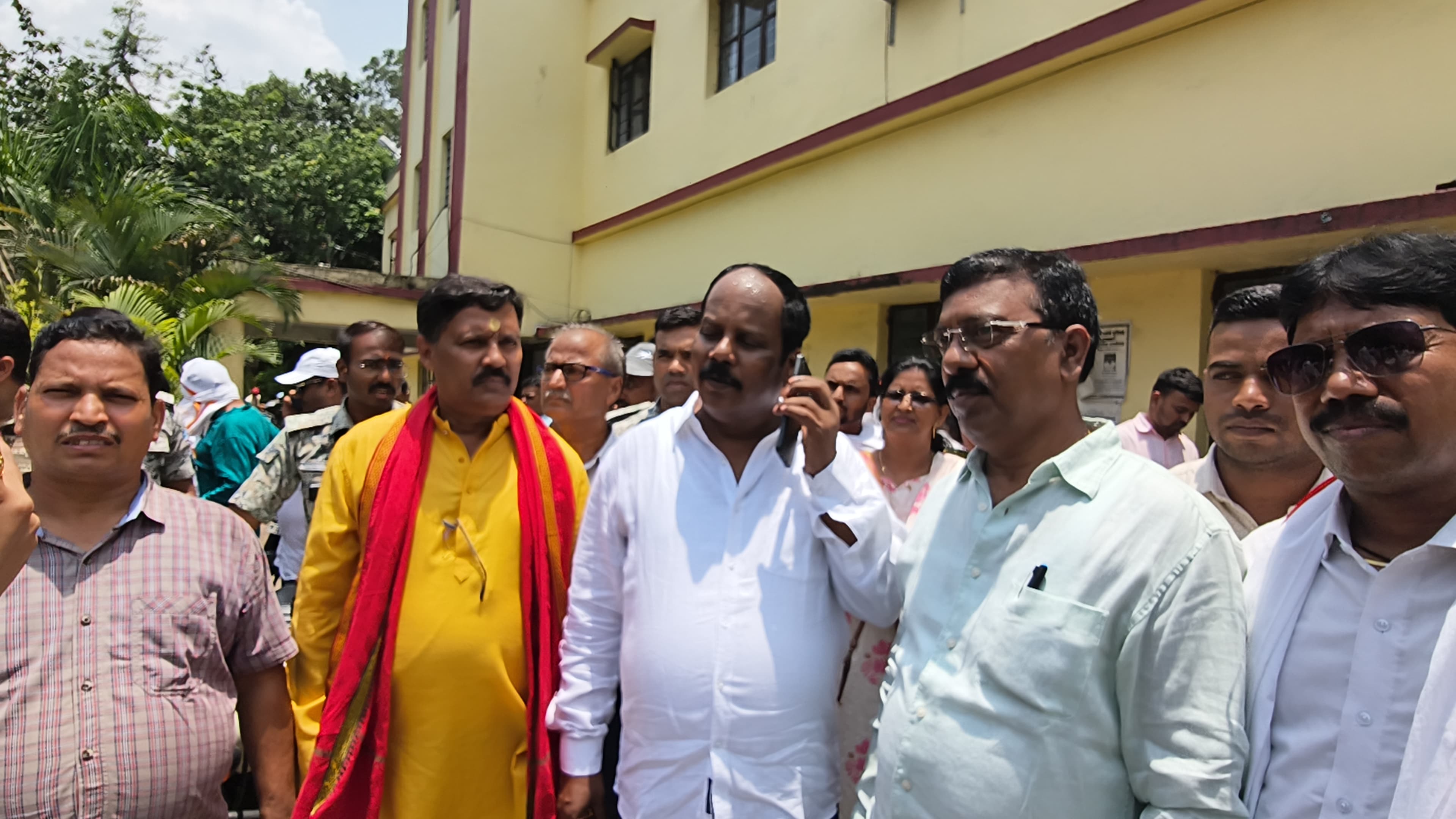 बिजली संकट पर गरमाई राजनीति, व्यवस्था सुधार के लिए सक्रिय हुए जनप्रतिनिधि
