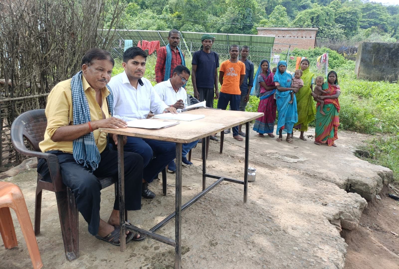 शिक्षा, स्वास्थ्य और रोजगार की दिशा में बिरहोर परिवारों को मिला सहारा