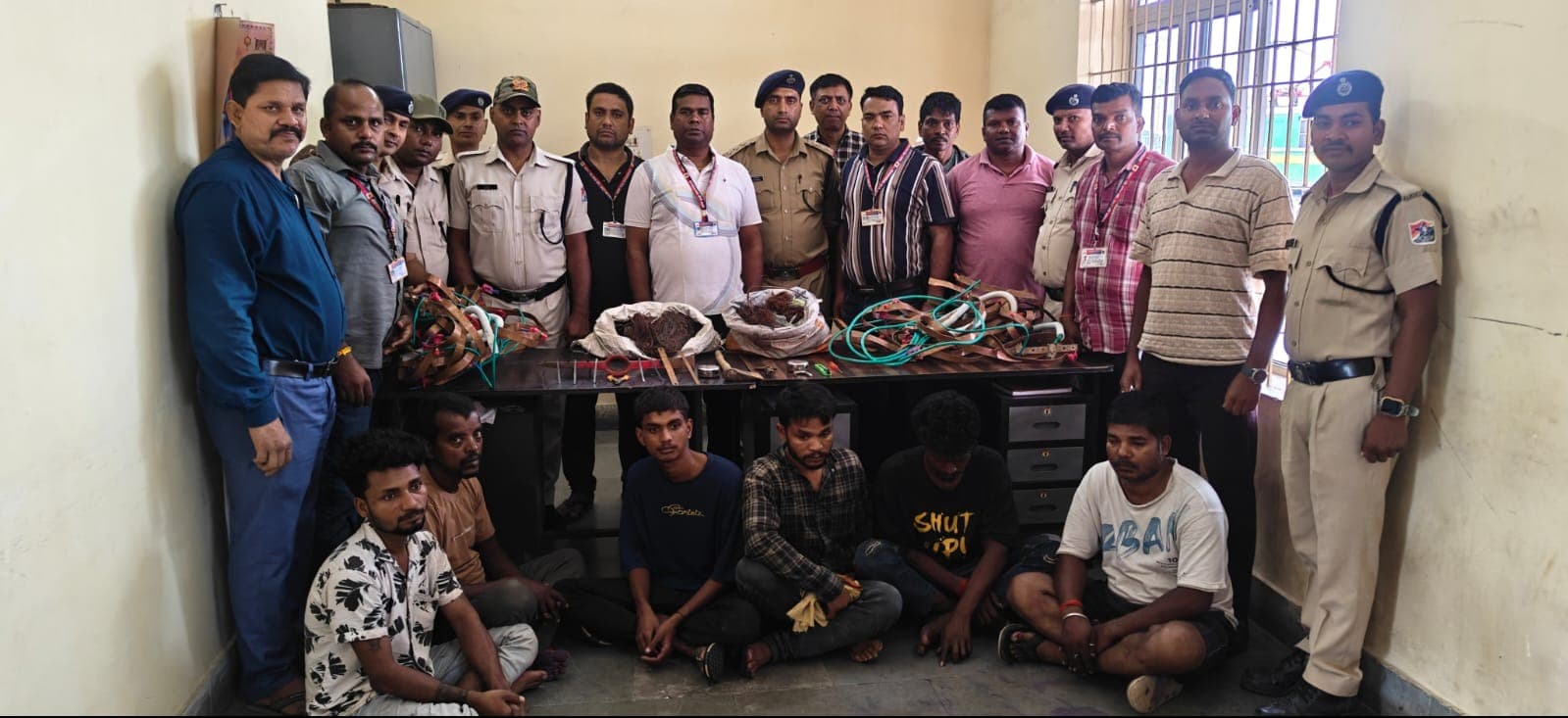 रेलवे के आईबीएस में कॉपर केबल चोरी का खुलासा, छह आरोपी गिरफ्तार, 37 किलो तांबा व उपकरण जब्त