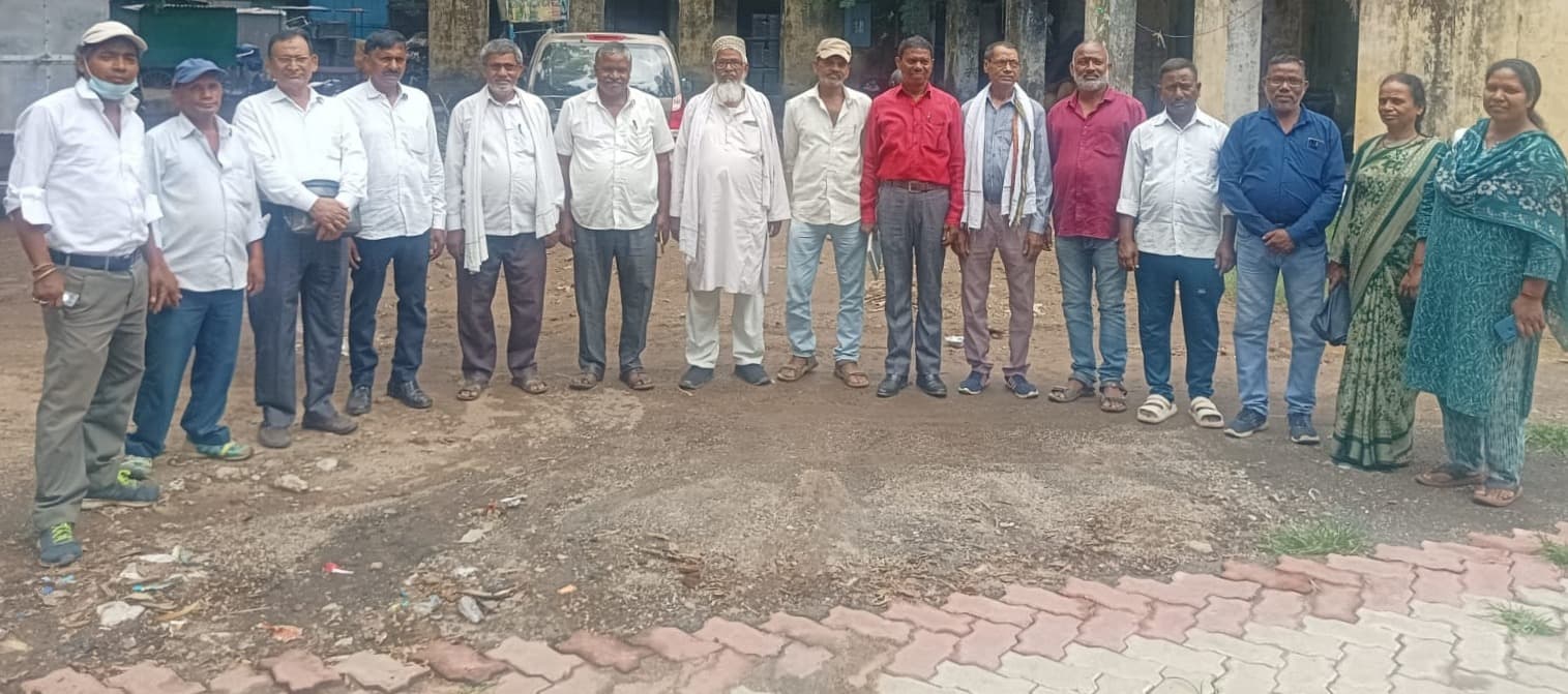 शिक्षा व्यवस्था और पेपर लीक पर चिंता जताते हुए खतियानी परिवार ने की बैठक